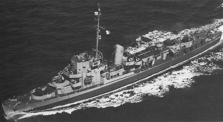 USS_Eldridge_(DE-173)_underway,_circa_in_1944.jpg